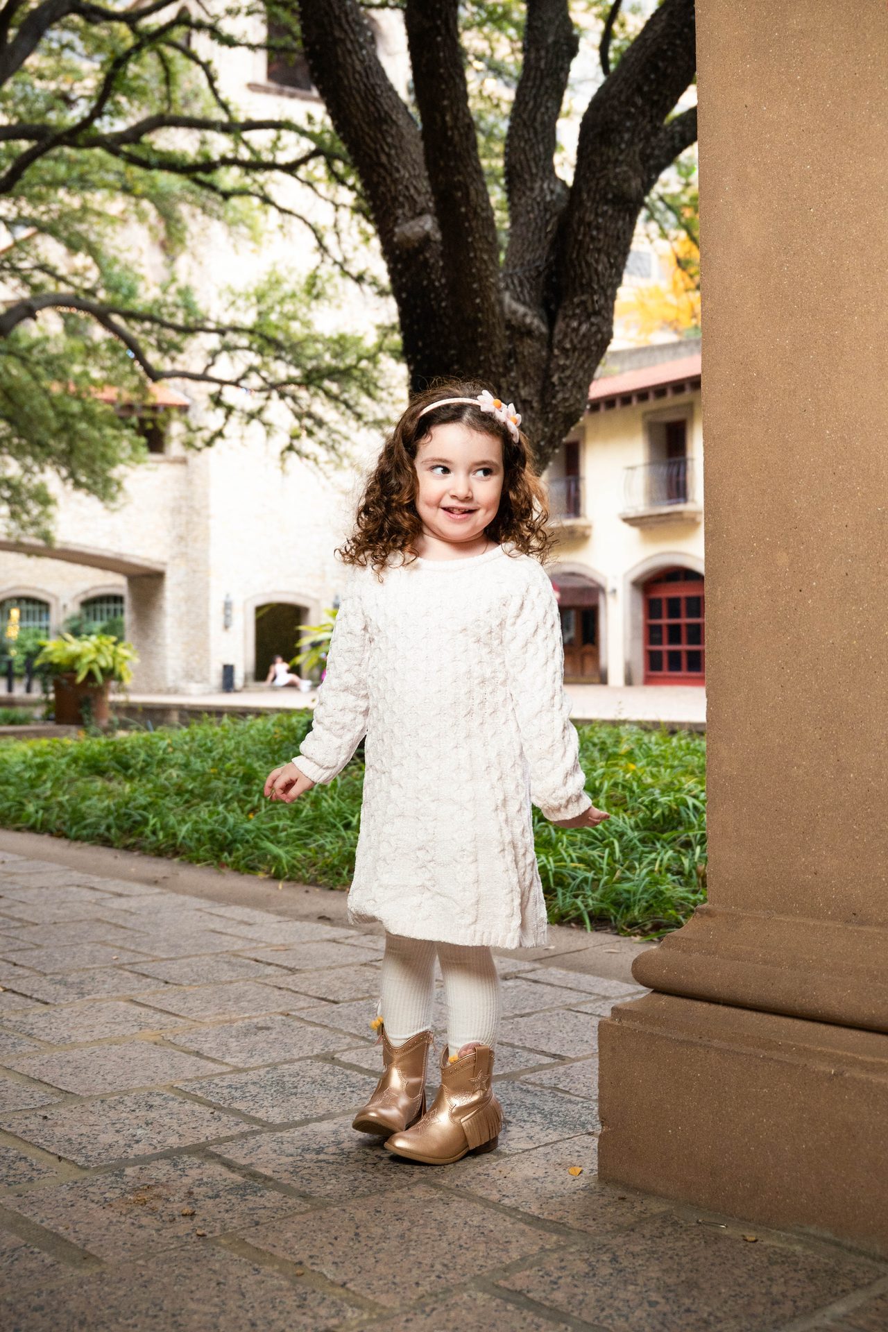 Outdoor portrait photography session, Dallas Fort Worth by Rayala Photo